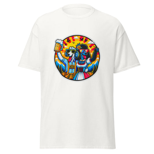"Dogs On Vacation"-Kollektion - Sheep Poodle &amp; Black Royal Poodle in Bavaria - Klassisches Unisex-T-Shirt - 13 verschiedene Farben
