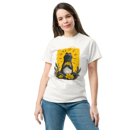 "YELLOW!" - Meditating Dino - Klassisches Unisex T-Shirt - in 4 Farben