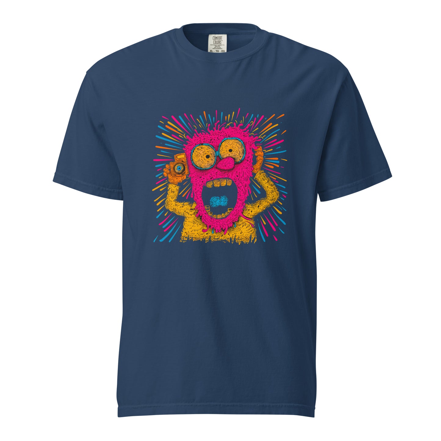 "Neon Photographer" - Schweres textilgefärbtes Unisex-T-Shirt mit DTF-Foliendruck - Schwarz und Navy-Blau