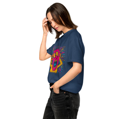 "Neon Photographer" - Schweres textilgefärbtes Unisex-T-Shirt mit DTF-Foliendruck - Schwarz und Navy-Blau